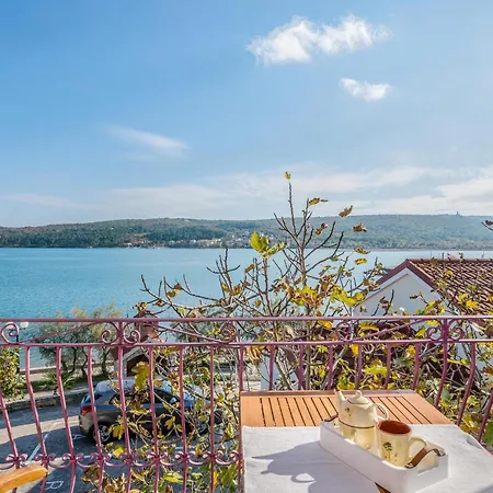 Gorgeous In With House Sea View *
