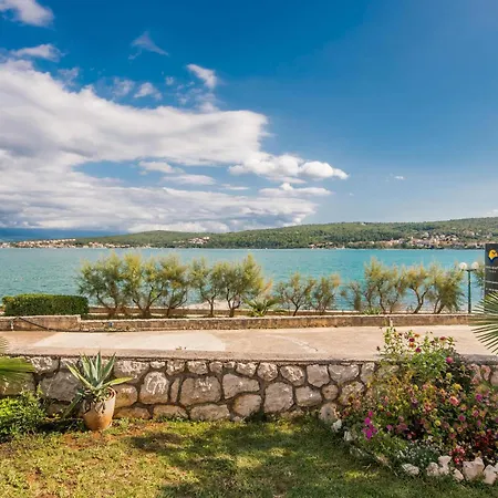 Gorgeous In With House Sea View *